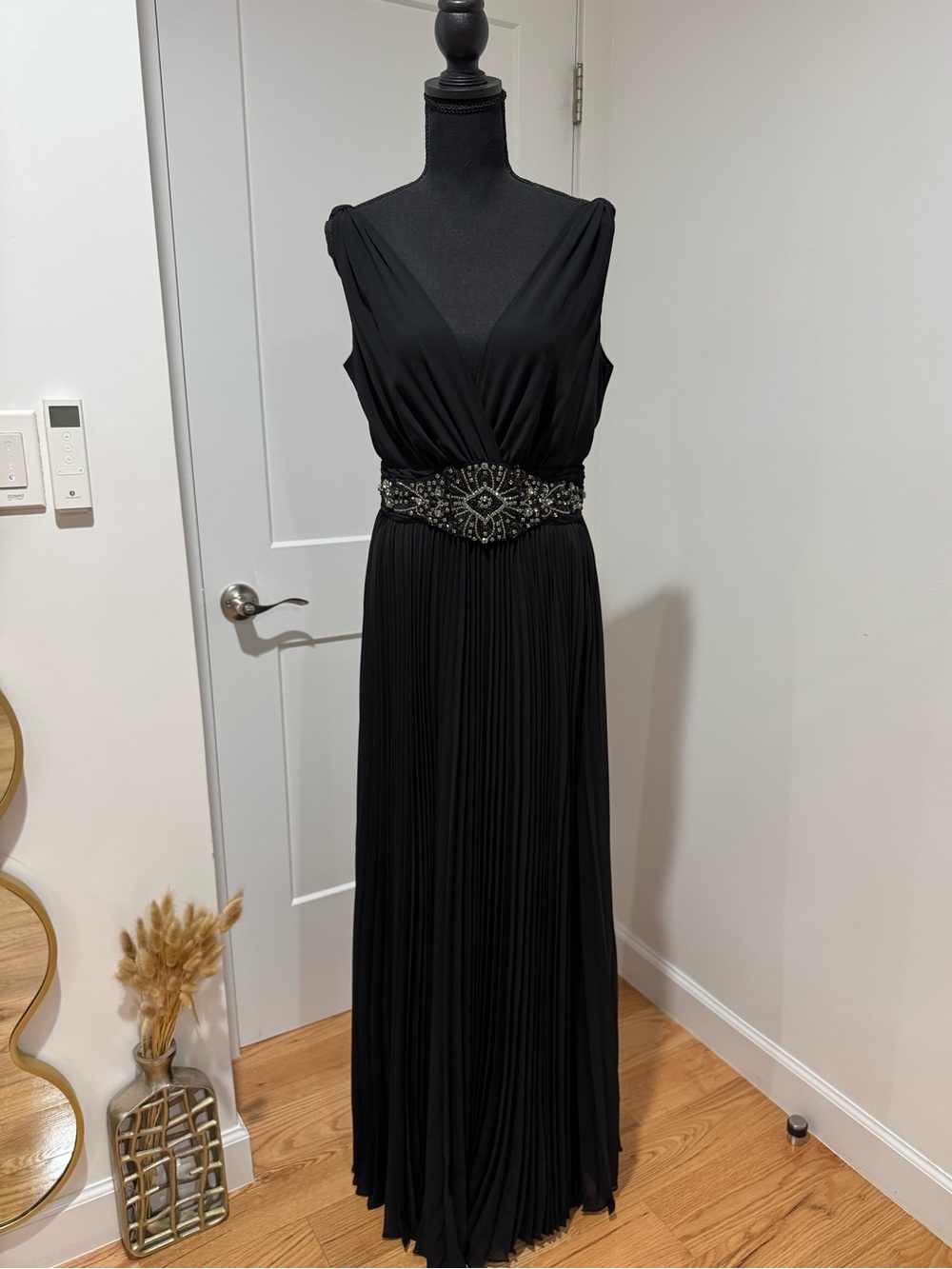 Rickie Freeman for Teri Jon NWOT Black Sleeveless Gown with Beaded Waistband